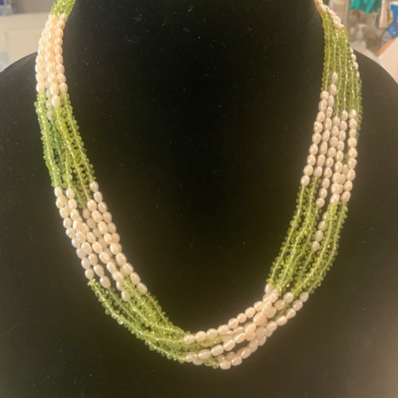 Wedding Jewelry White Oval pearls With Peridot 6 Strands 18” - Picture 2 of 5